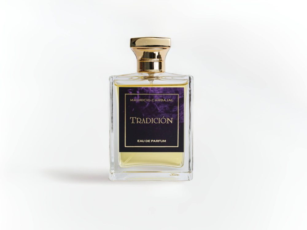 TRADICION MAURICIO CARBAJAL PERFUME DE AUTOR